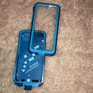 Lifeproof charging case for iPhone 6